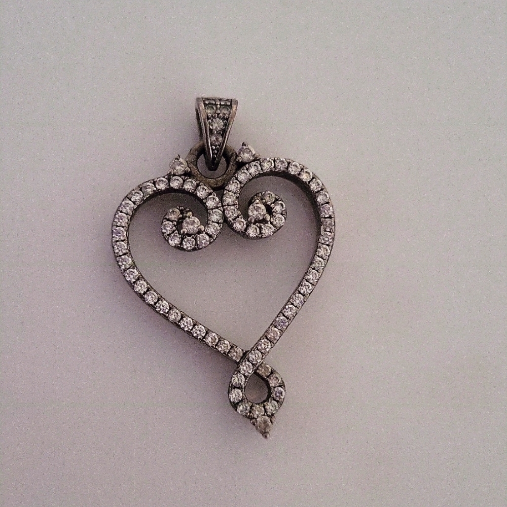 Silver heart pendant